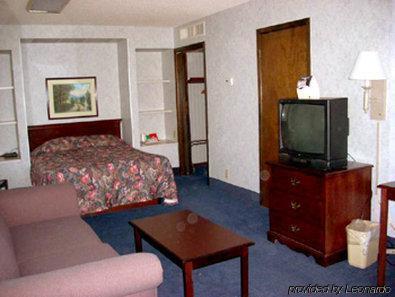 Sunflower Inn & Suites - Гарден-Сіті Номер фото